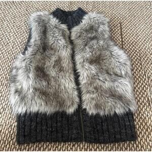 Loft Gray Faux Fur Zip-up Vest With Black Knit Collar And Hem XS/S